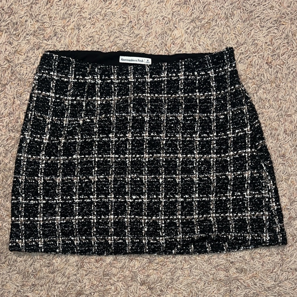 Abercrombie & Fitch Black and White Tweed Mini Skirt